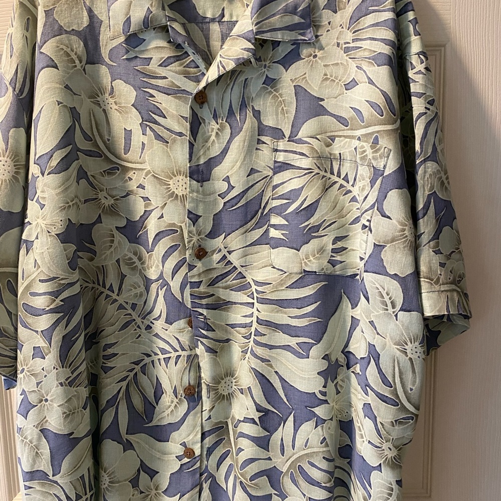 Tommy Bahama Men’s Camp Shirt